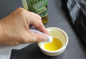 Tất tần tật về vệ sinh dây da đồng hồ bạn nên biết