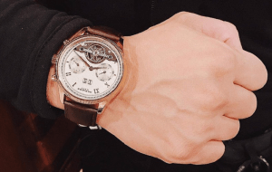 Akribos - thương hiệu đồng hồ từ Thụy Sỹ có mức giá ưu đãi