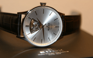 Đồng hồ Edox cảm hứng từ tình yêu mãnh liệt