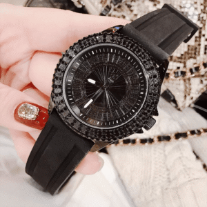 Tìm hiểu thương hiệu Đồng hồ Guess có gì hấp dẫn?